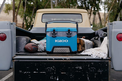 25 Qt BMX Heavy-Duty Ice Chest Cooler with Cool Riser Technology